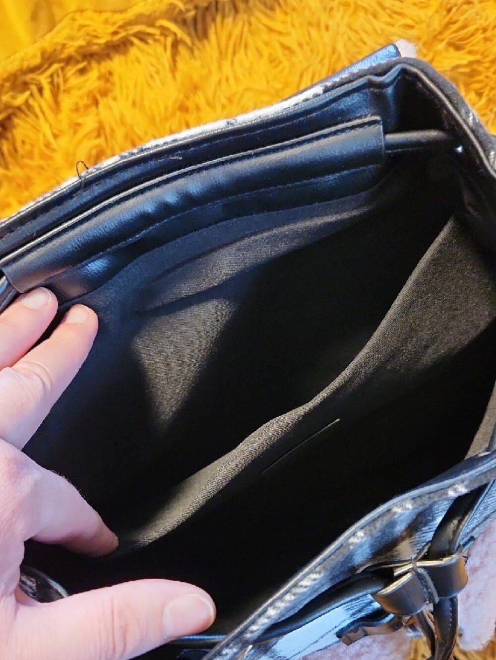 NWOT BearPaw Pink Faux-Shearling Plaid Backpack with Black Accents - Picture 9 of 13